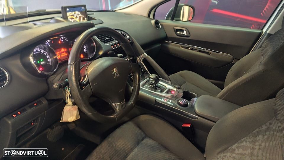 Peugeot 3008 2.0 HDi Hybrid4 - 10