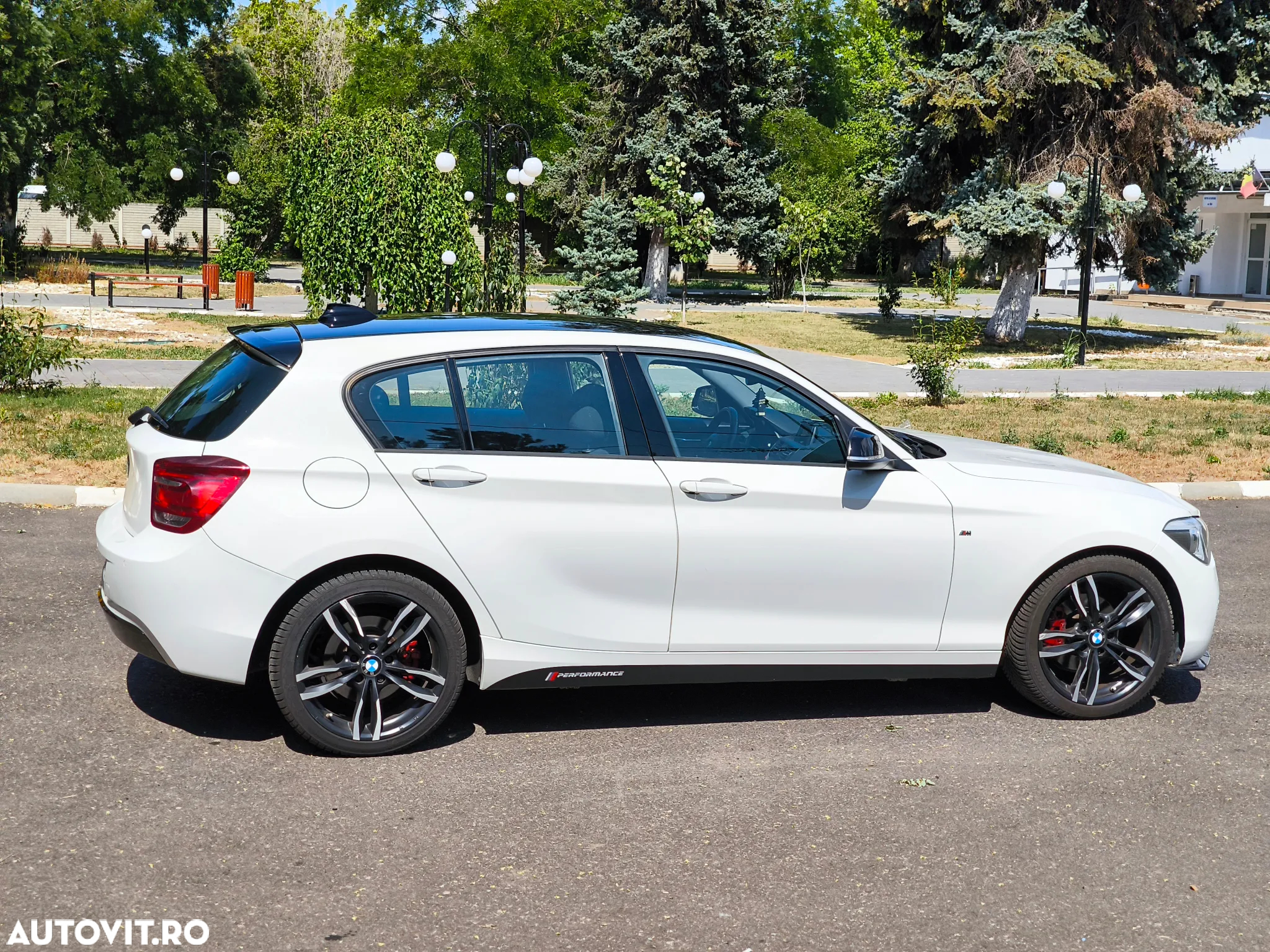 BMW Seria 1 120d - 10