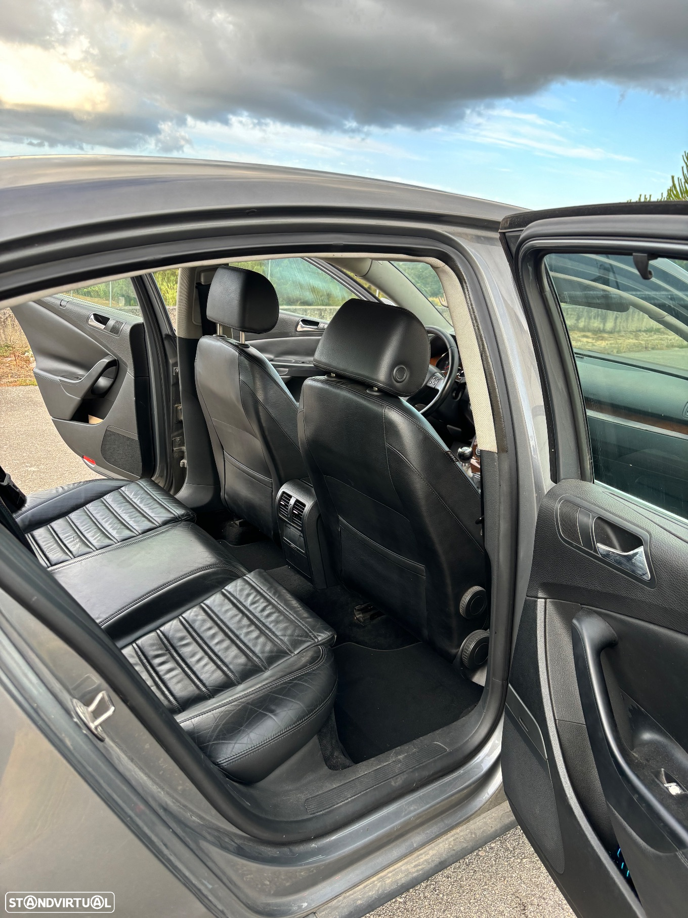 VW Passat 2.0 TDI Highline - 11