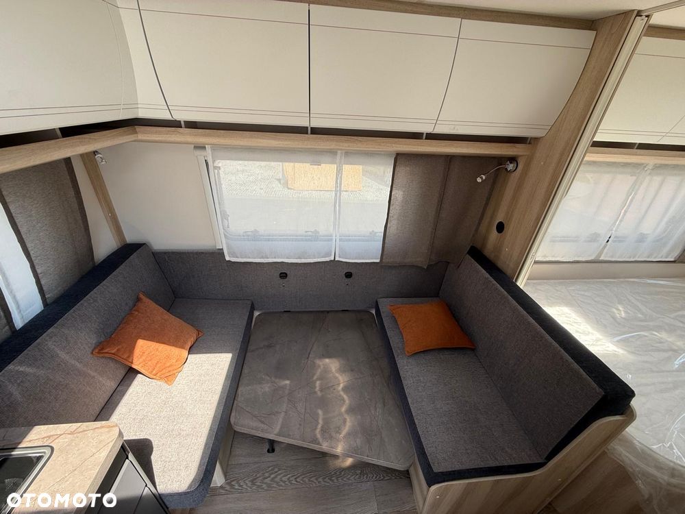 Hobby De Luxe 400 SFE - 15