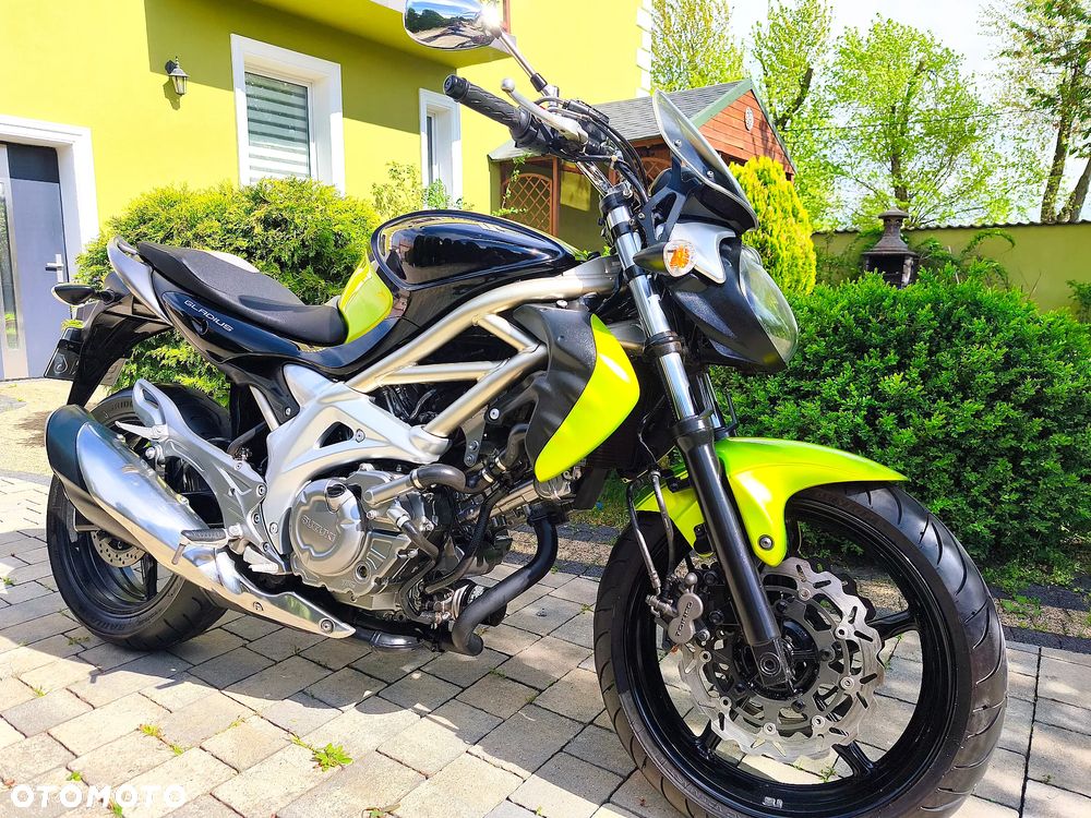 Suzuki Gladius - 11
