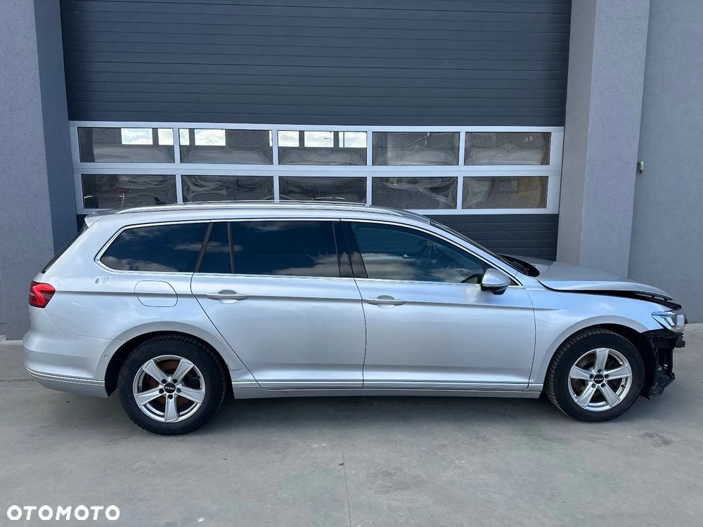 Volkswagen Passat 2.0 TDI SCR DSG Comfortline - 3