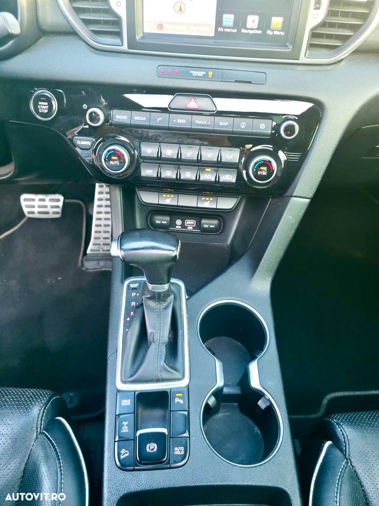 Kia Sportage 2.0 DSL 6AT 4x4 Style - 19