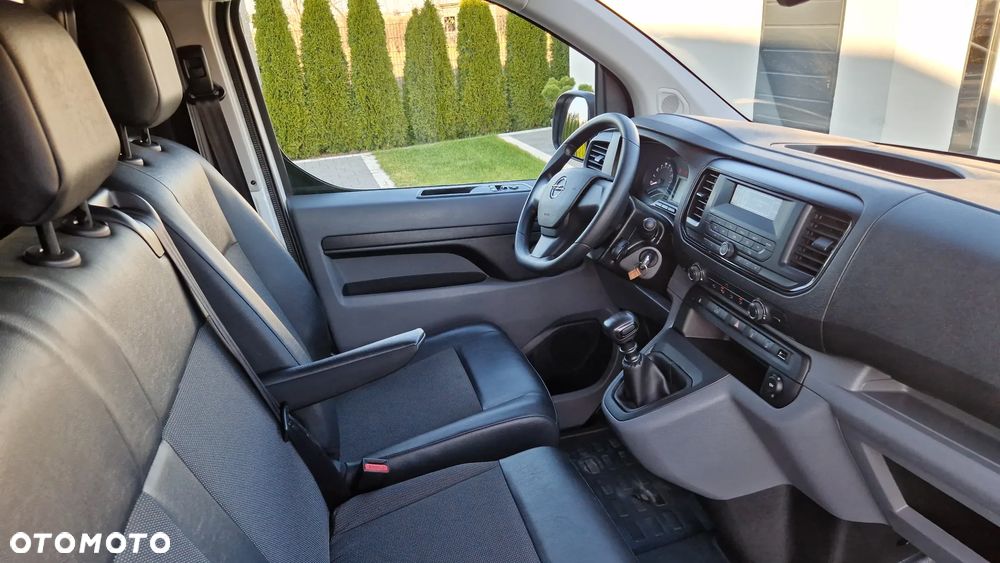Opel Vivaro - 11