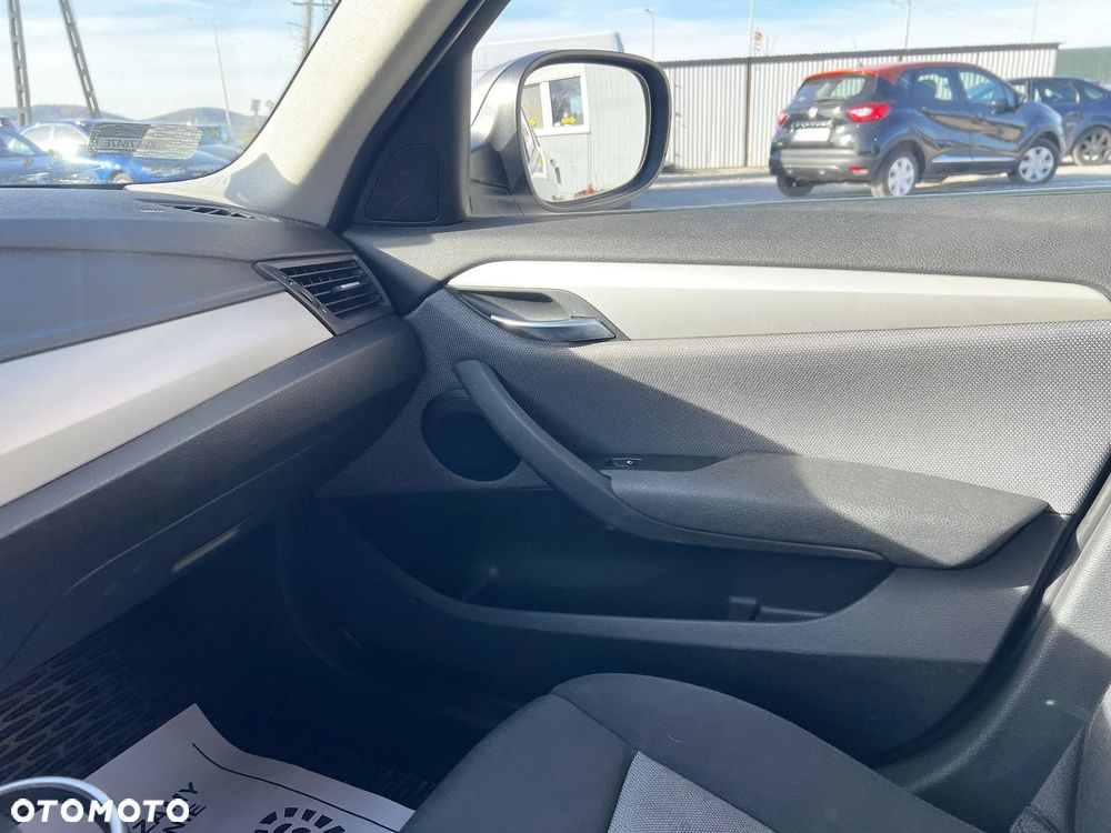 BMW X1 xDrive18d - 28