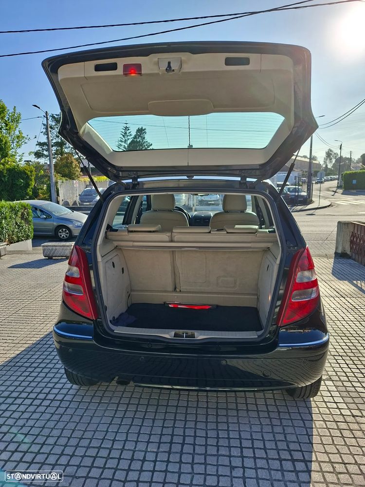 Mercedes-Benz A 150 Elegance Automatic - 10
