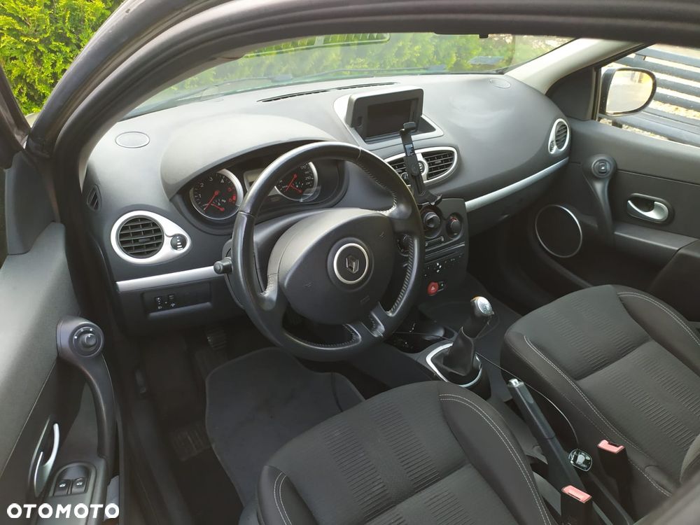 Renault Clio - 6
