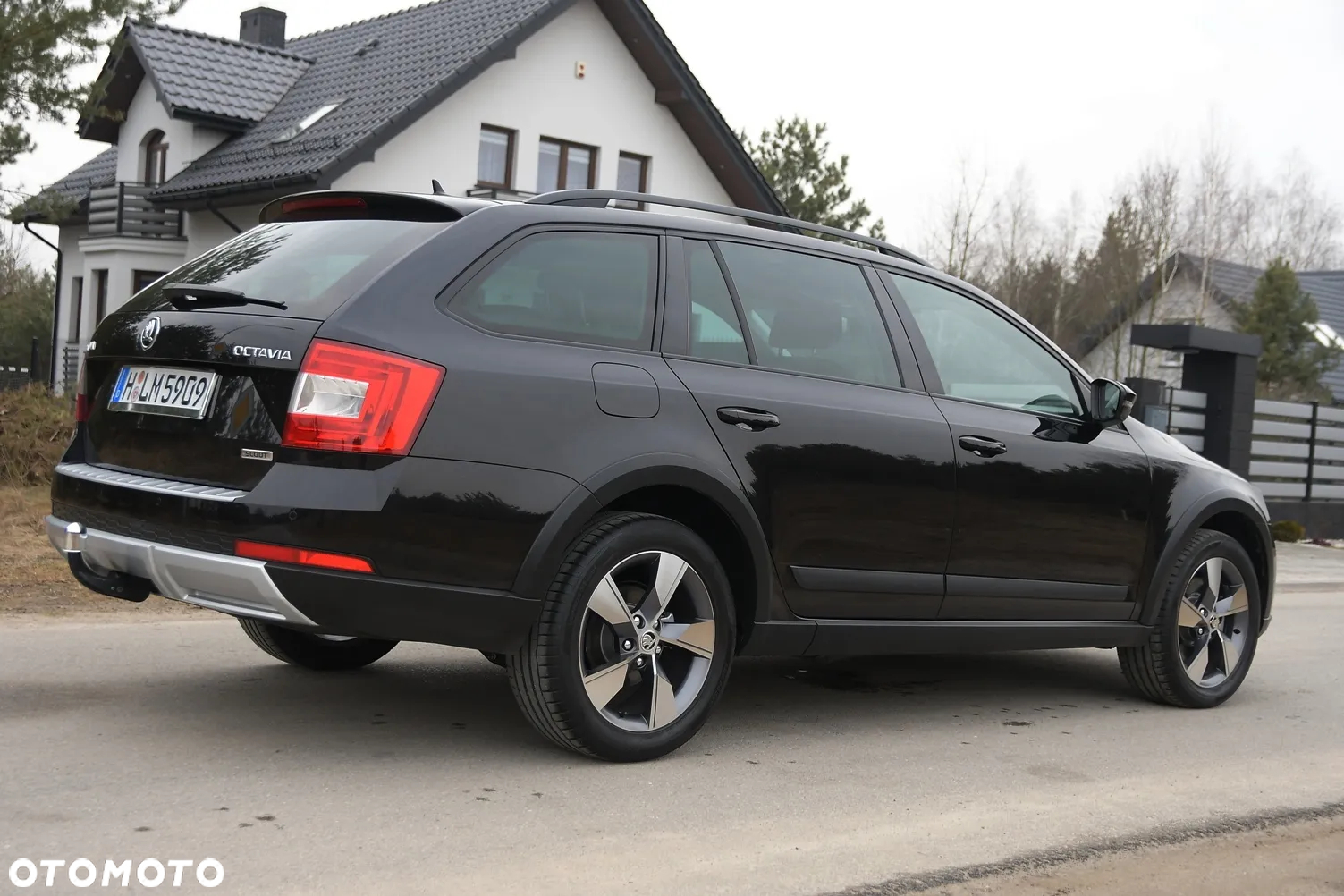 Skoda Octavia Combi 2.0 TDI 4x4 DSG Scout - 8