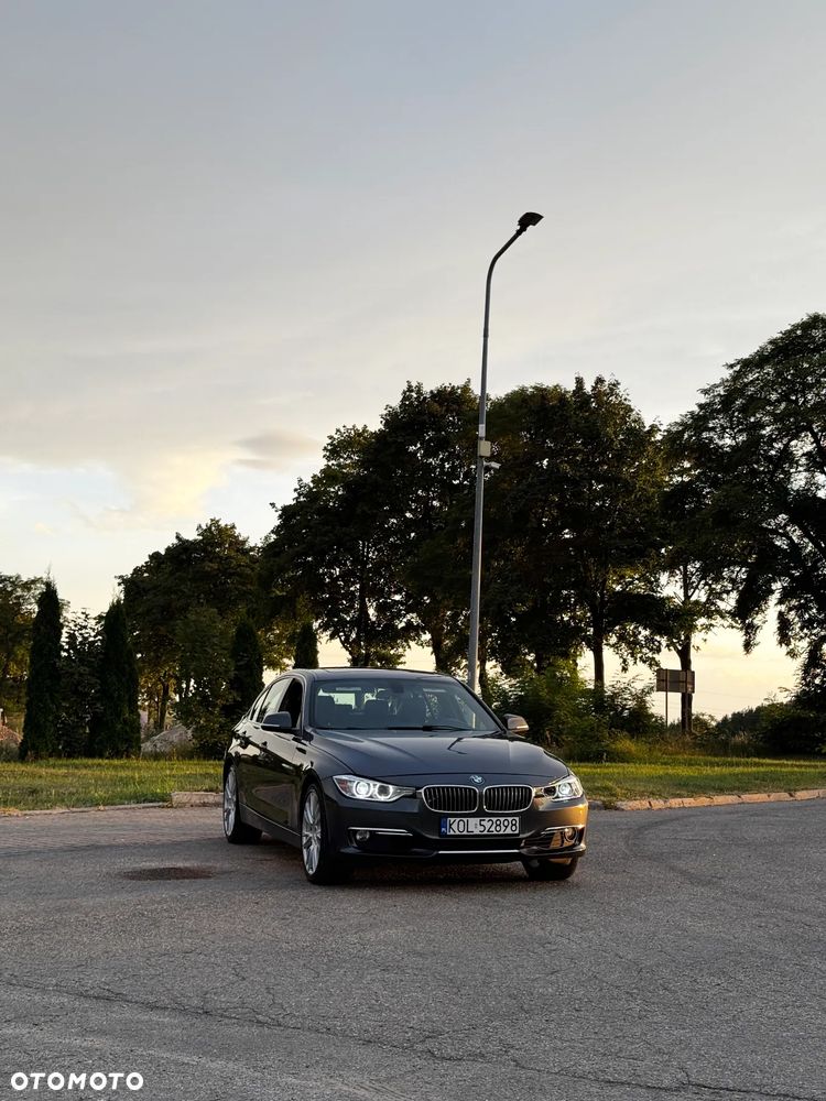 BMW Seria 3 328i Luxury Line - 10