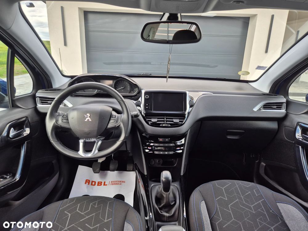 Peugeot 2008 BlueHDi 100 STOP & START Signature - 35