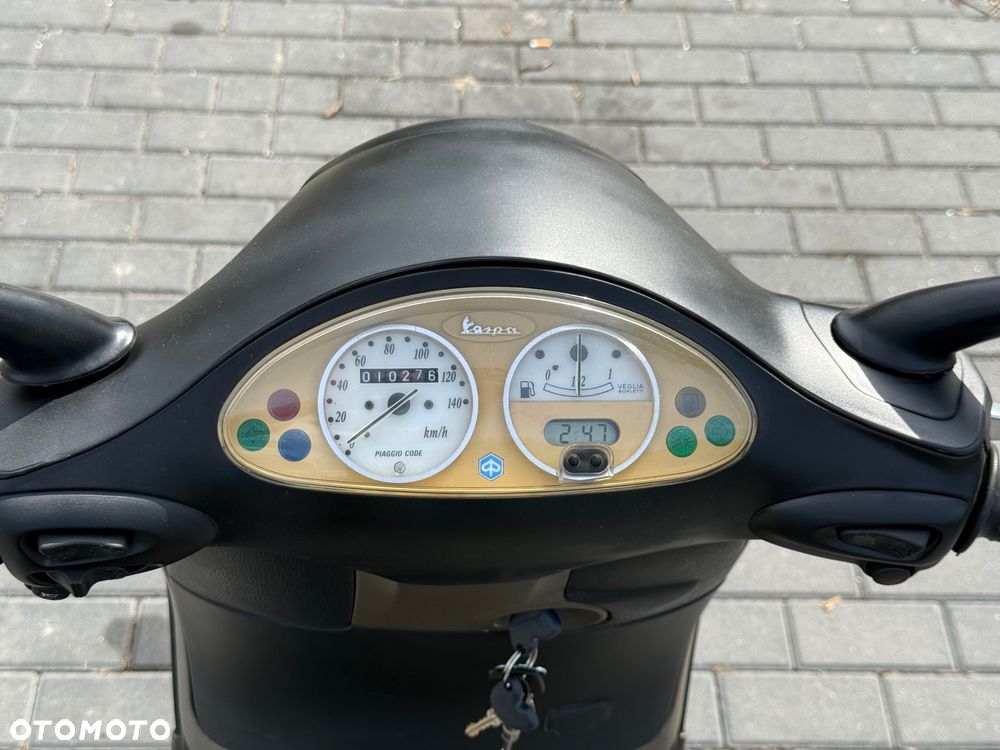 Piaggio Vespa - 10
