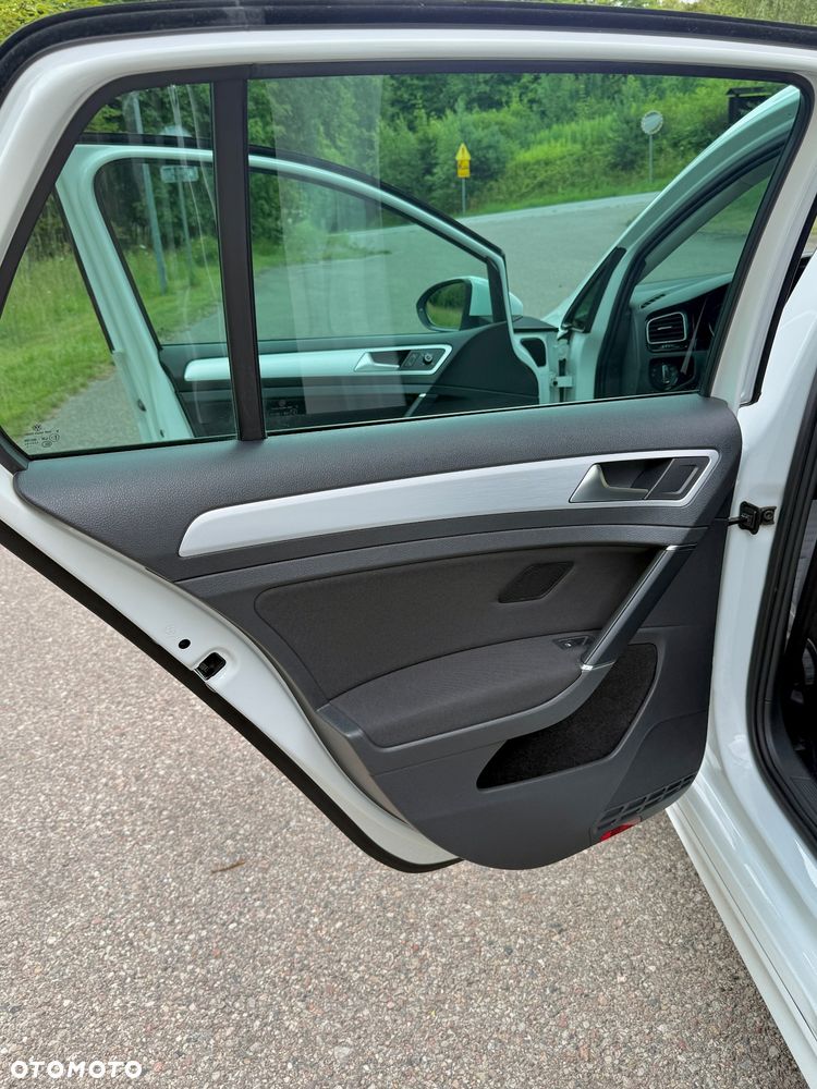 Volkswagen Golf - 19