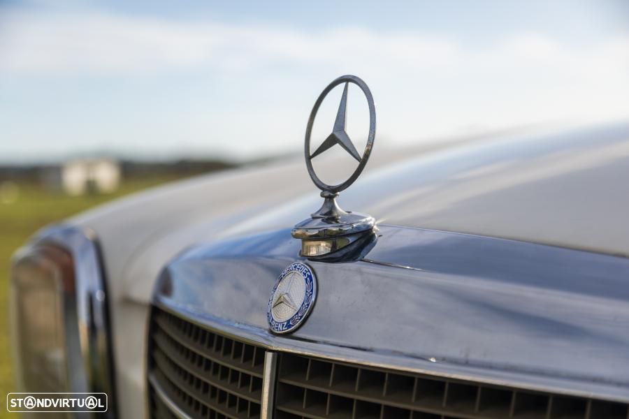 Mercedes-Benz W114/W115 (1968-1974) - 11