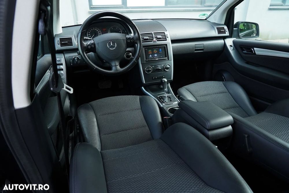Mercedes-Benz A 180 - 9