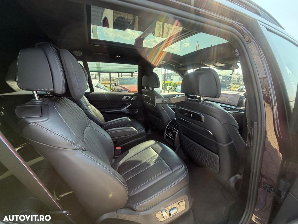 BMW X7 - 24