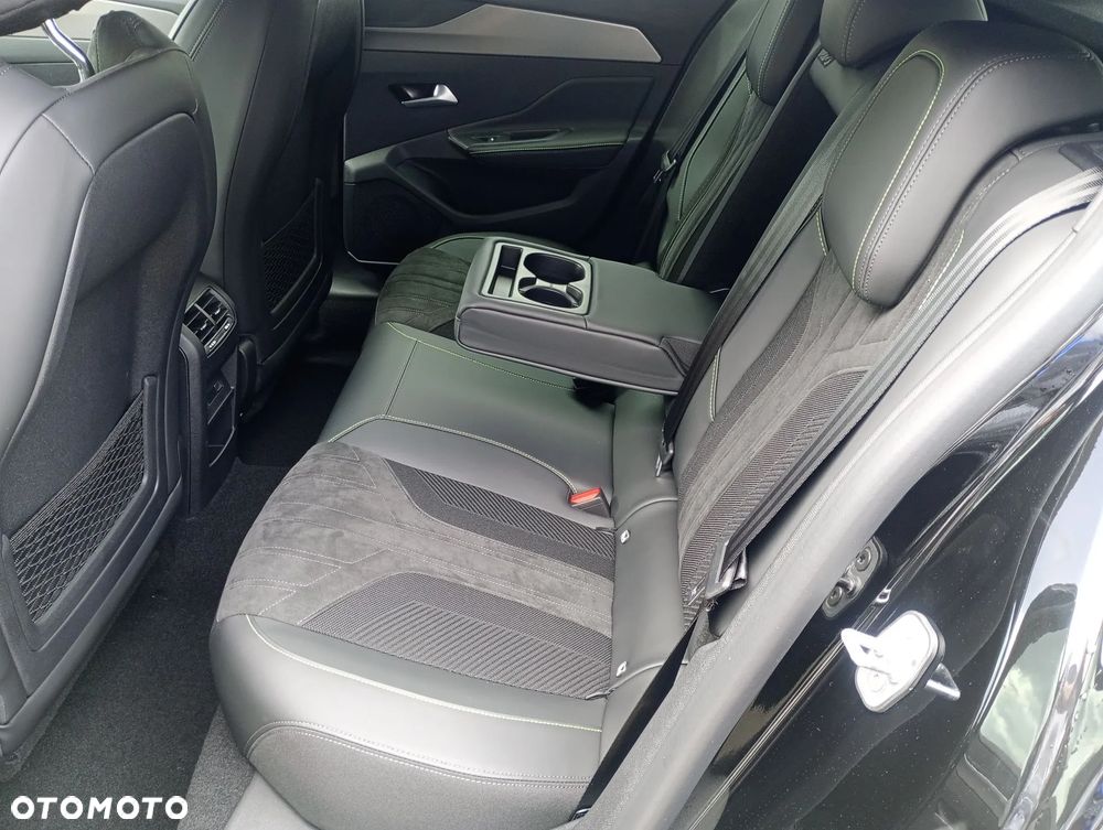Peugeot 308 1.2 mHEV GT Exclusive S&S e-DCS6 - 12
