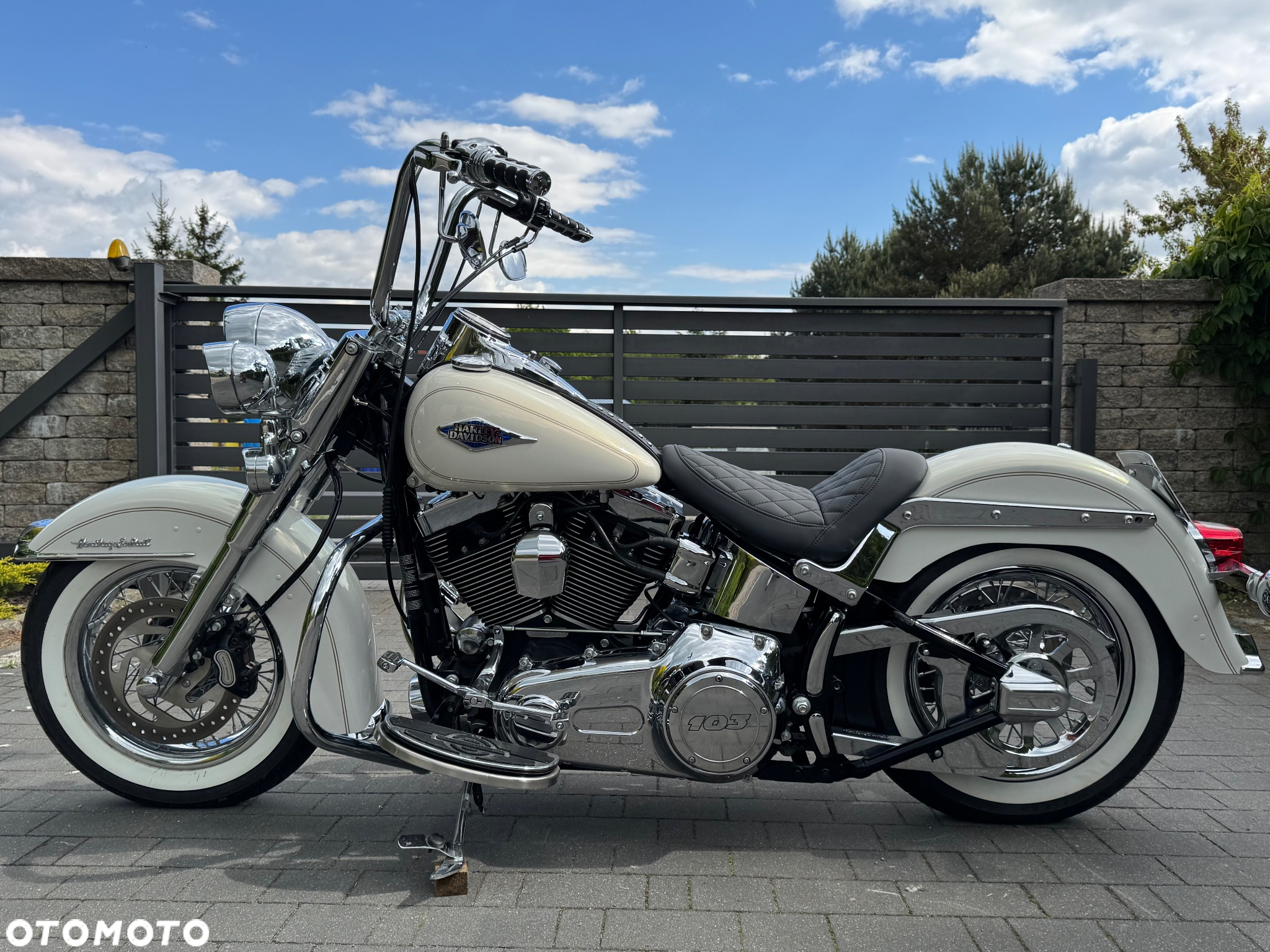 Harley-Davidson Softail Heritage Classic - 16