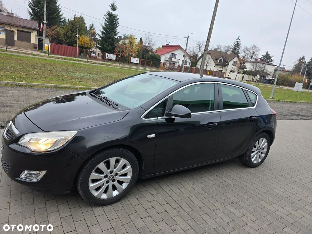 Opel Astra 1.7 CDTI DPF Cosmo - 3