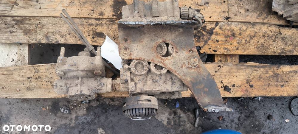 ZAWÓR POWIETRZA MERCDES-BENZ AXOR 2528L - 4