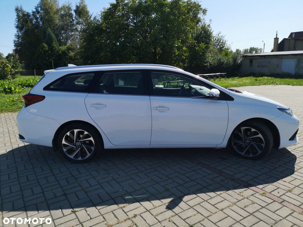 Toyota Auris 1.4 D-4D Premium - 7