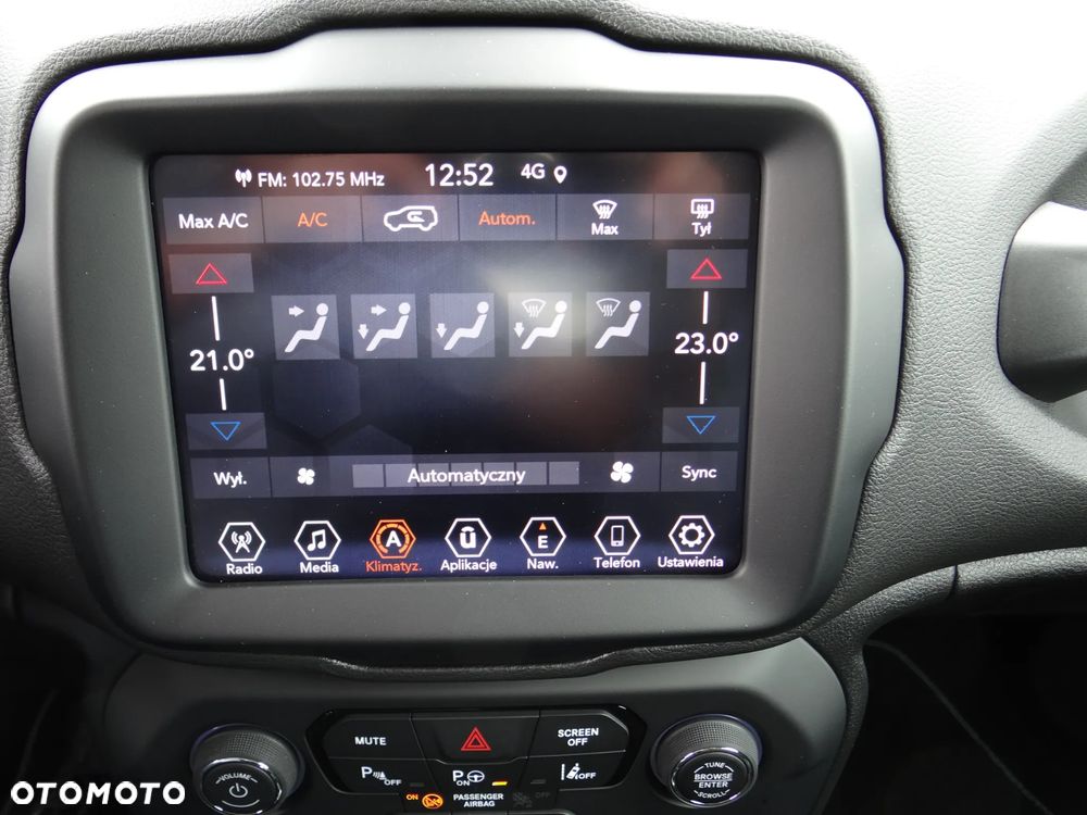 Jeep Renegade 1.5 T4 mHEV Upland FWD S&S DCT - 25