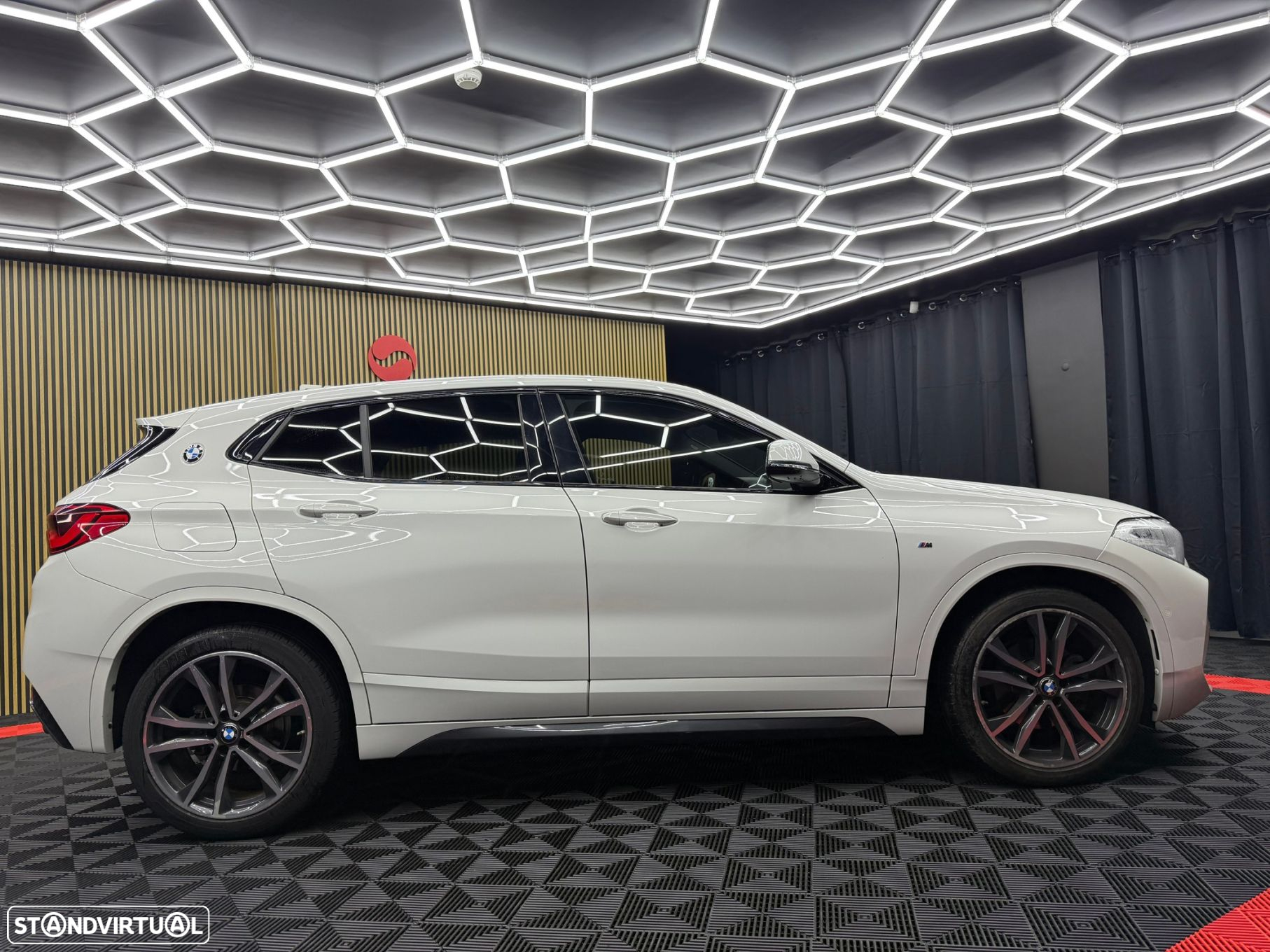 BMW X2 18 d xDrive Auto Pack M - 4
