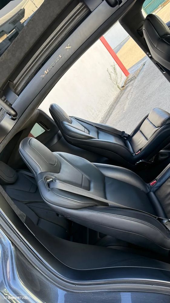 Tesla Model X 90D AWD - 11