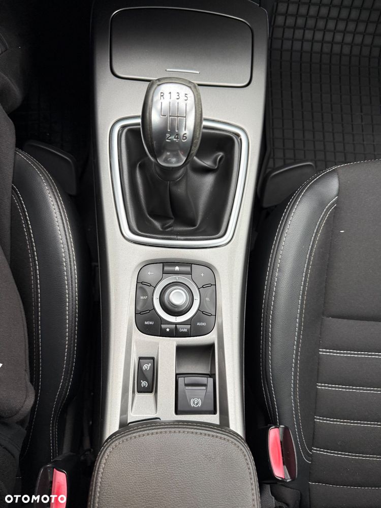 Renault Laguna dCi 110 FAP Expression - 14