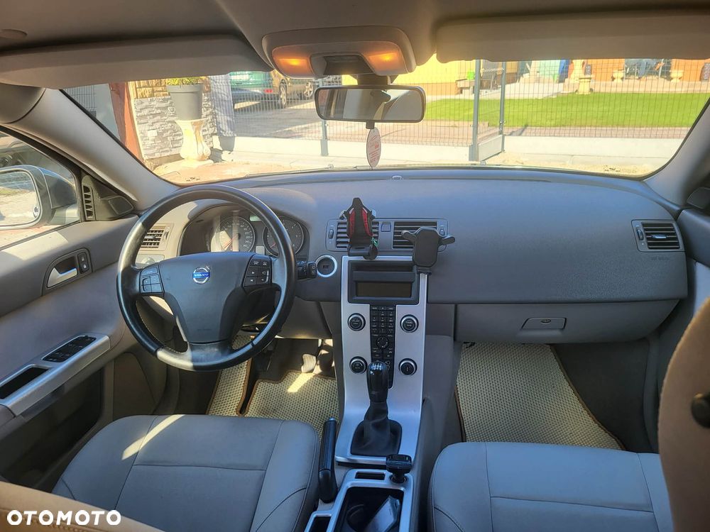 Volvo V50 D2 Momentum - 7