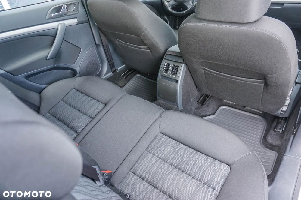 Skoda Octavia 1.6 TDI Ambiente - 32