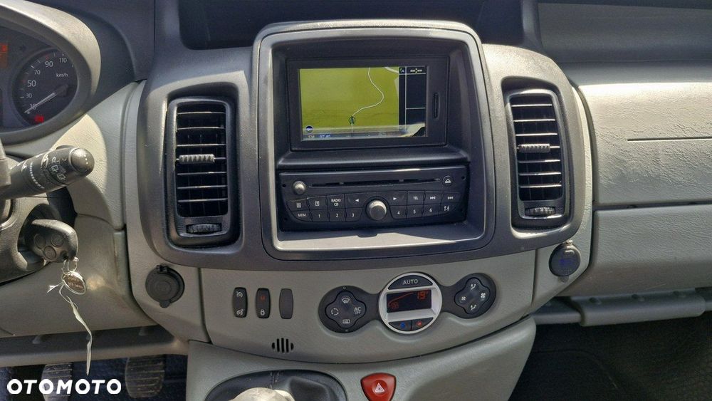 Renault Trafic - 17