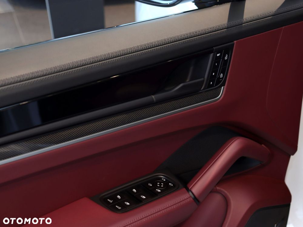 Porsche Cayenne Coupe S - 18