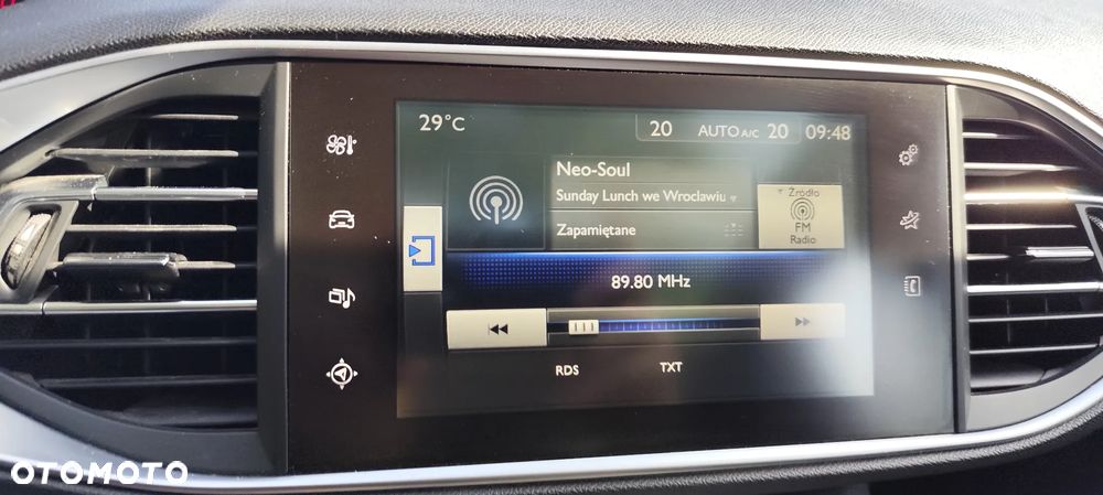 Peugeot 308 1.2 PureTech Allure S&S - 17