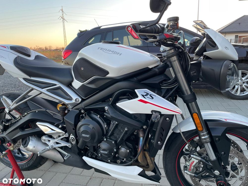 Triumph Street Triple - 9