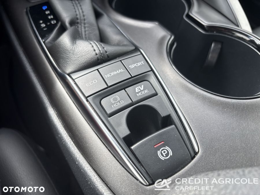 Toyota Camry 2.5 Hybrid Prestige CVT - 32