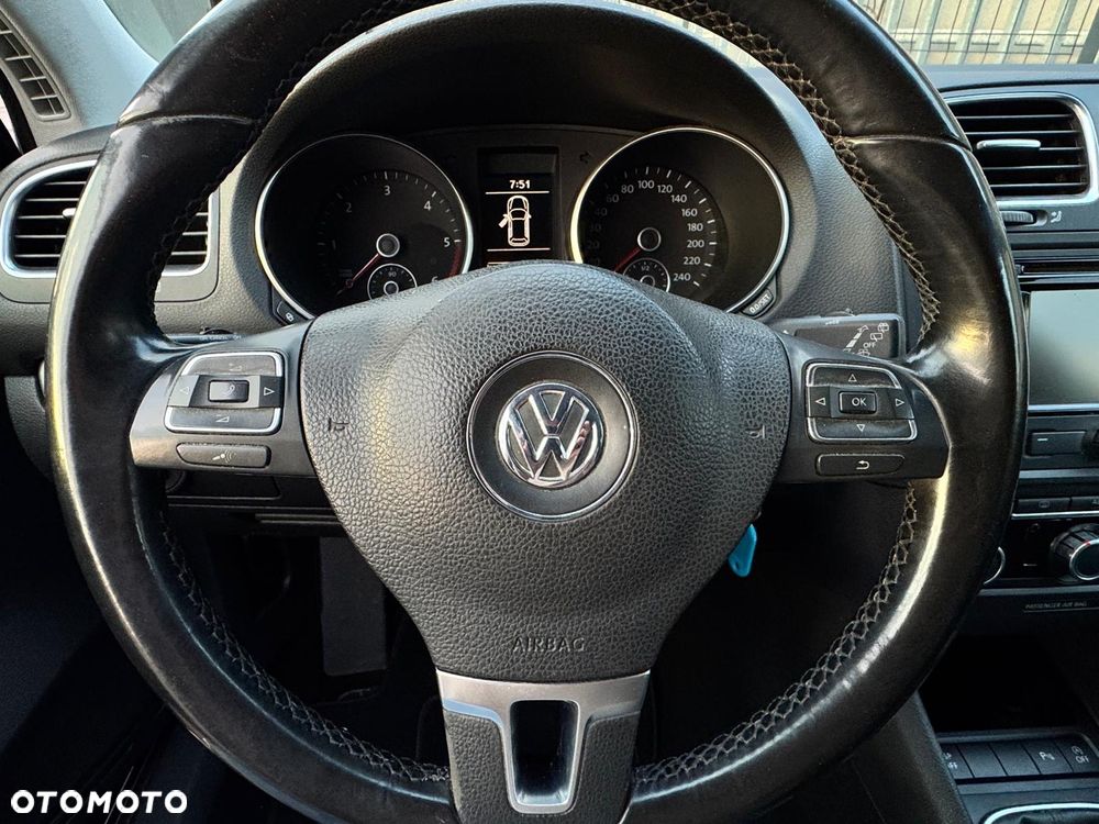 Volkswagen Golf VI 1.6 TDI Comfortline - 26