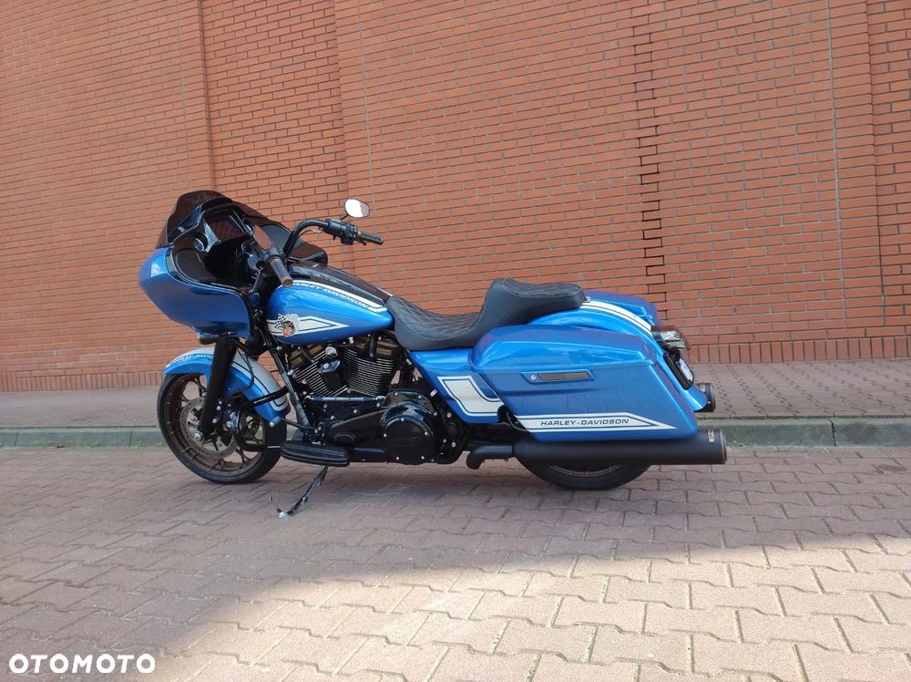 Harley-Davidson Touring Road Glide - 4