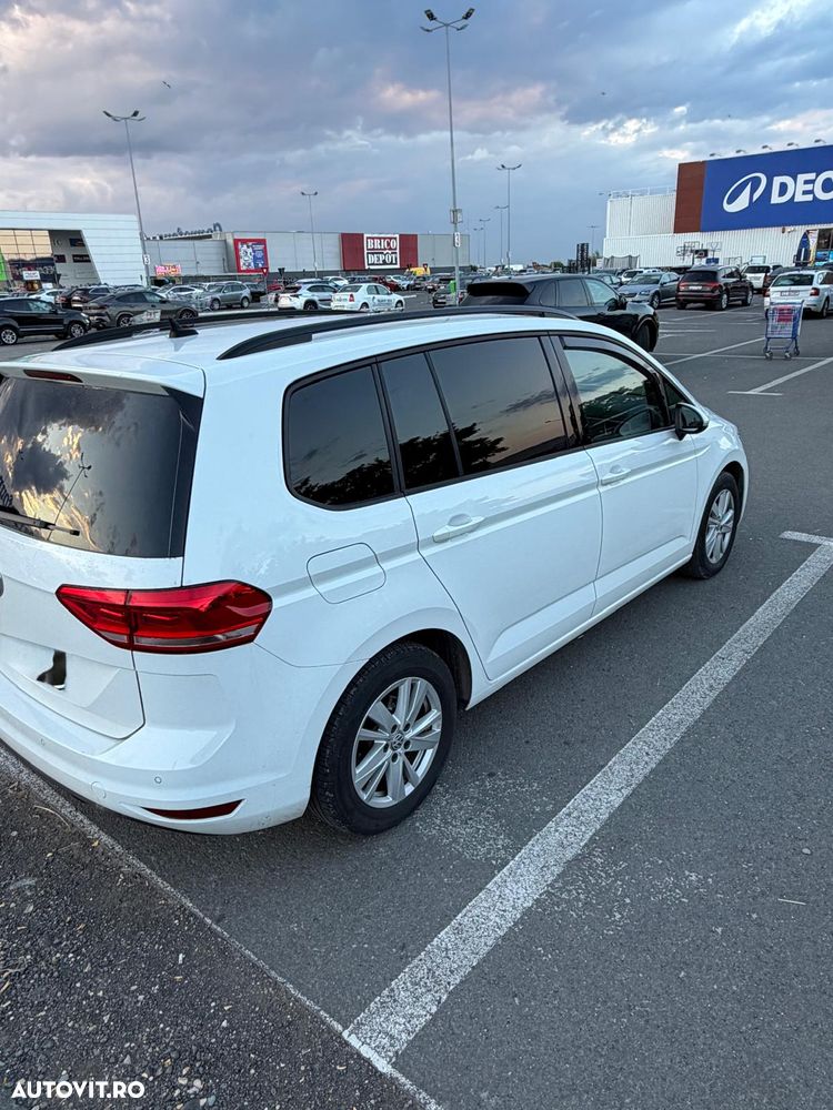 Volkswagen Touran 2.0 TDI SCR Comfortline - 13