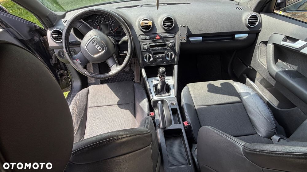 Audi A3 Sportback 2.0 TDI DPF Ambiente - 8