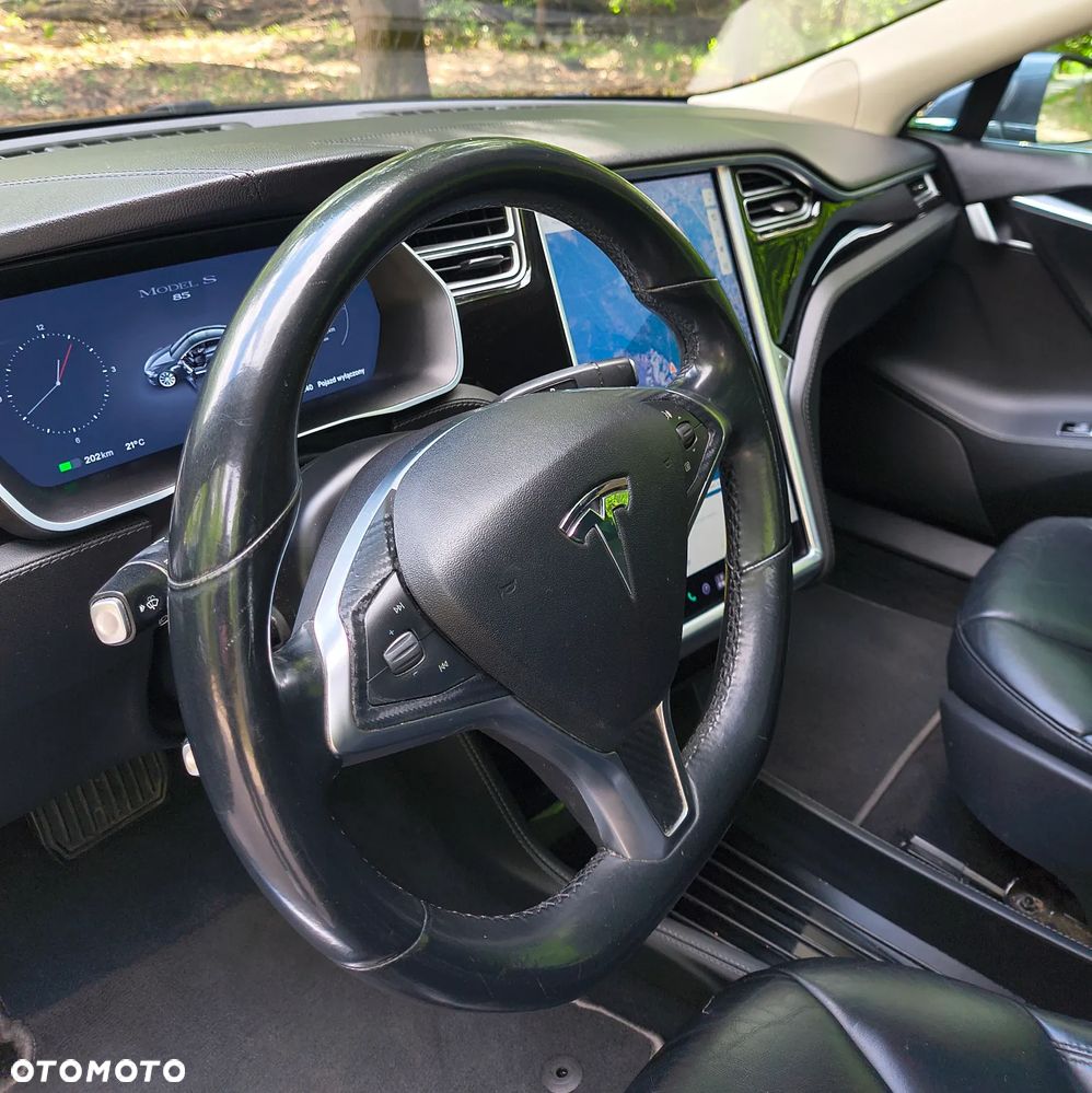Tesla Model S Standard - 6