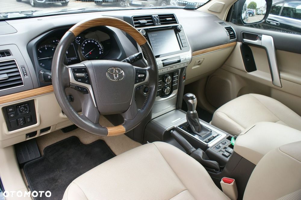 Toyota Land Cruiser - 9