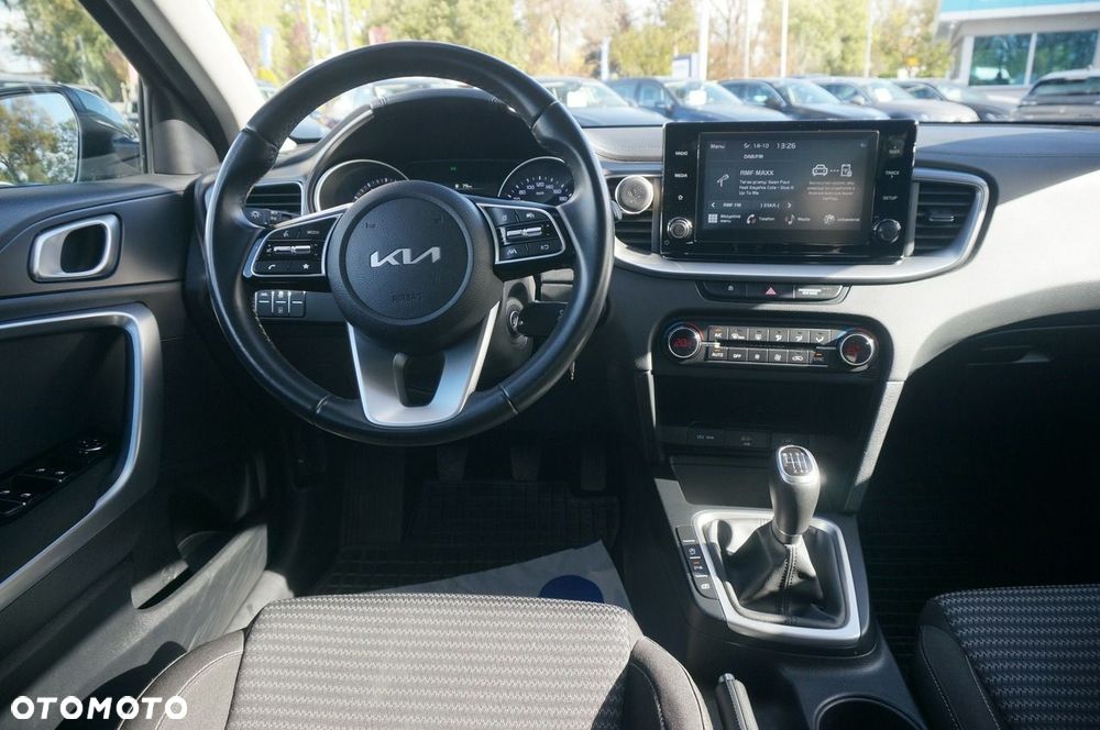 Kia Ceed 1.5 T-GDI M - 11