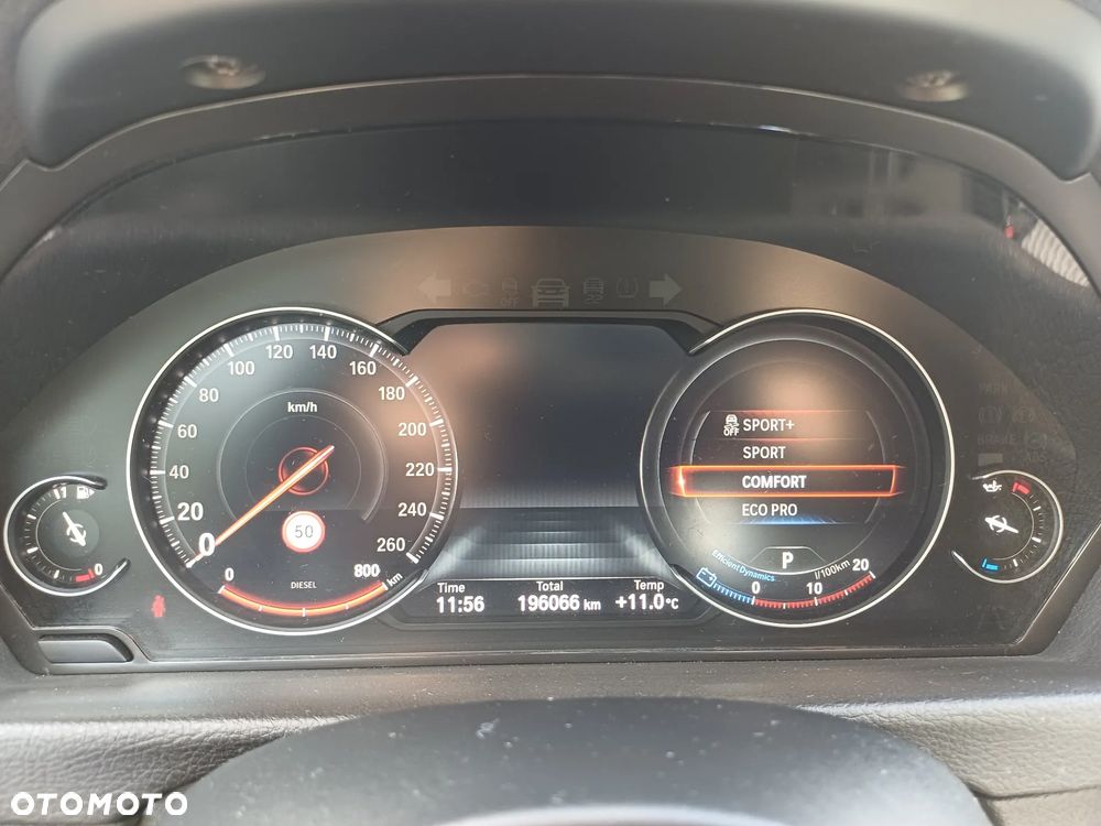 BMW Seria 3 320d M Sport - 36