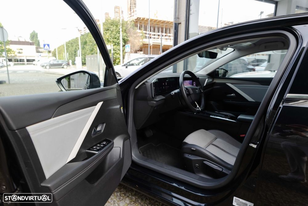 Opel Astra 1.5 D Elegance Aut. - 9