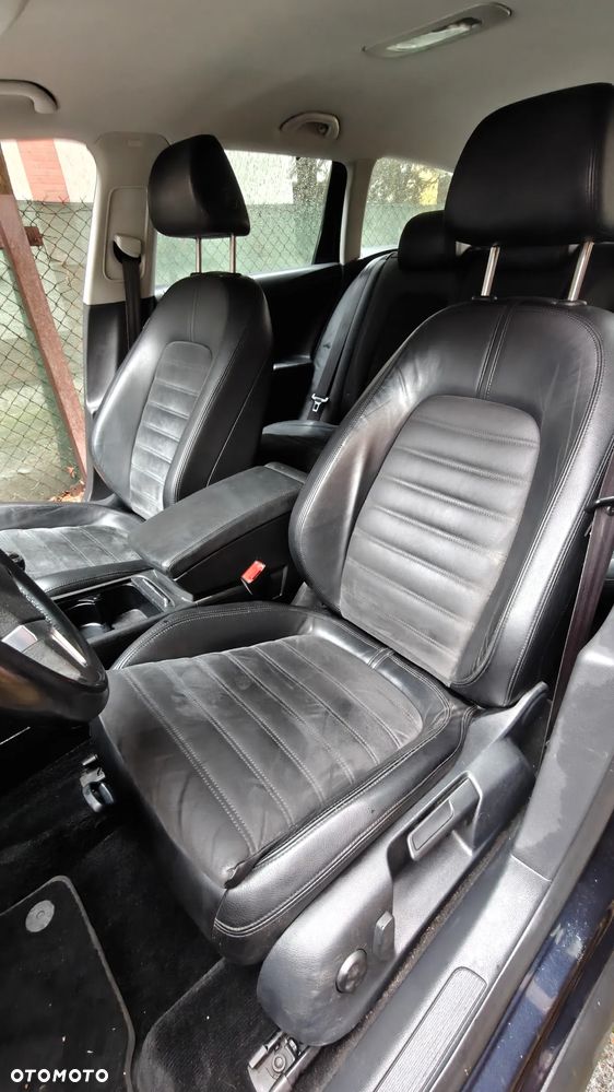 Volkswagen Passat 2.0 TDI Highline - 31