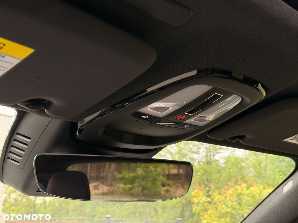 Volvo XC 40 B5 B AWD Momentum Pro - 23