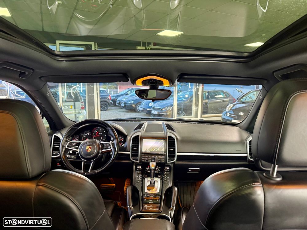 Porsche Cayenne Tiptronic S - 9