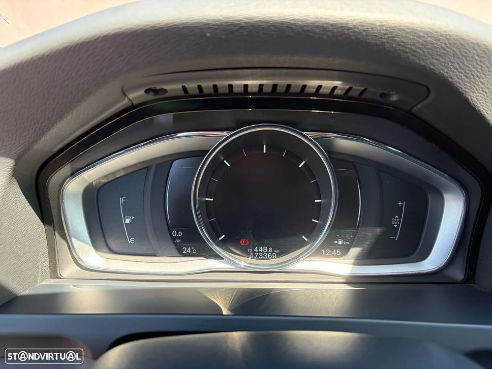Volvo V60 2.0 D4 Summum - 15