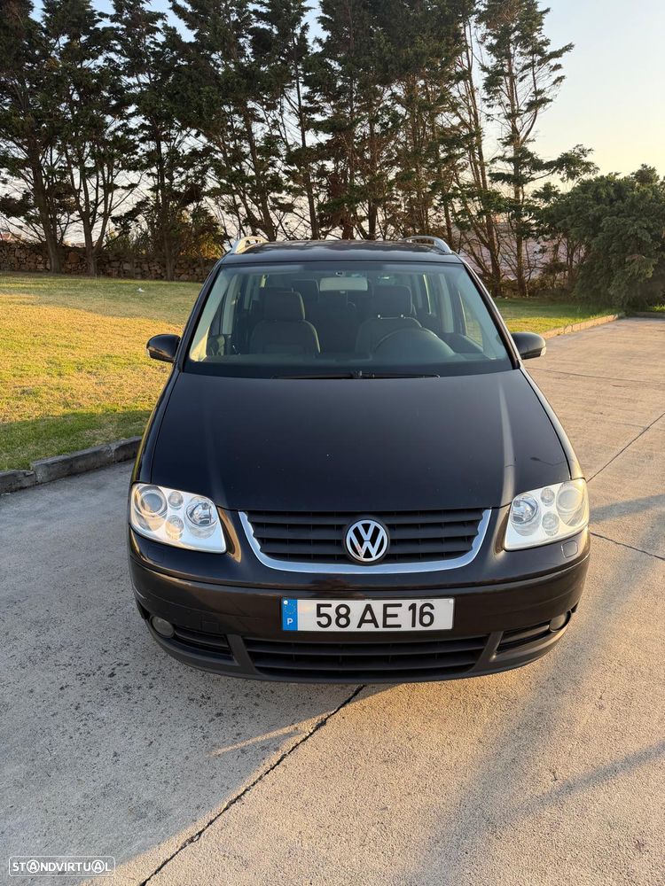 VW Touran 2.0 TDI Highline 7L - 3