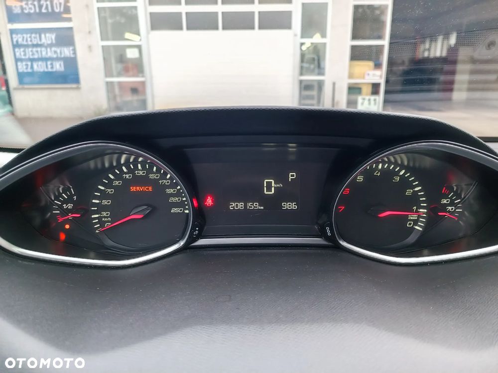 Peugeot 308 1.2 PureTech Active S&S EAT6 - 16